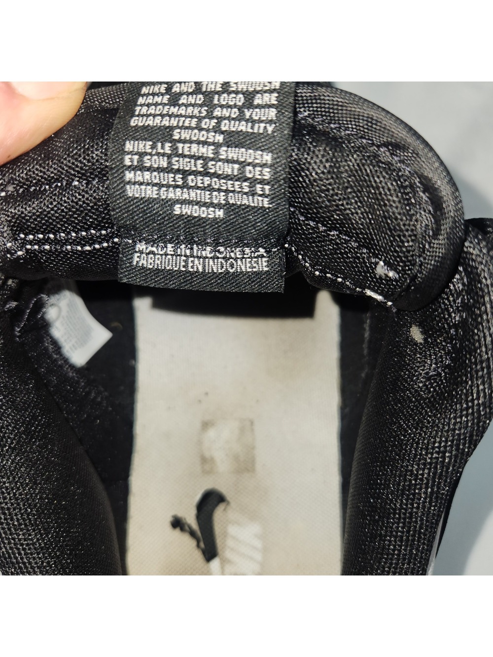 Nike - Picture 4 of 6